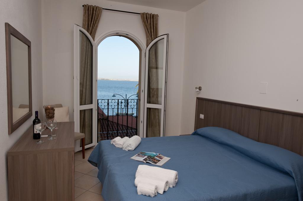 Muma Hostel SantʼAntìoco Zewnętrze zdjęcie